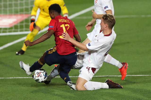 外媒盘点金球奖前30最佳阵容 维哈姆前锋马丁守门