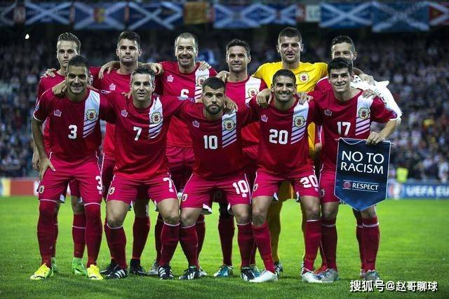 弗拉泰西：小时候踢前锋被迫改打中场