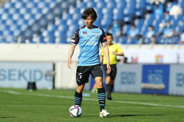 阿莫林执教曼联第一周 展现出非凡的魅力和自信